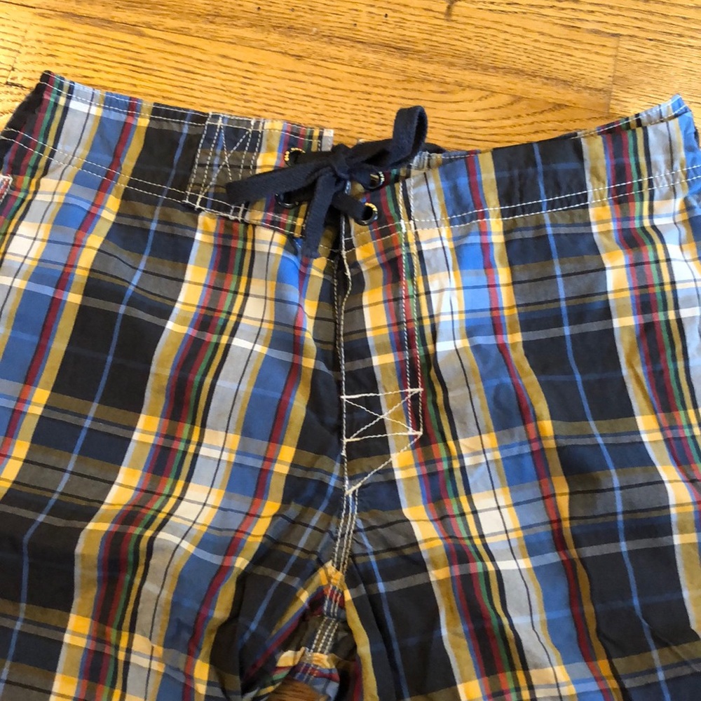 Old Navy board shorts - Picture 3 of 7
